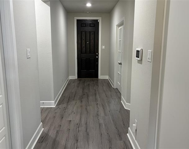 1877 Arbor Drive - Photo Thumbnail 2