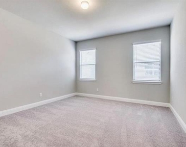 2220 Epitome Avenue - Photo Thumbnail 7