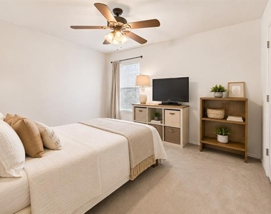 3705 Applewood Road - Photo Thumbnail 13