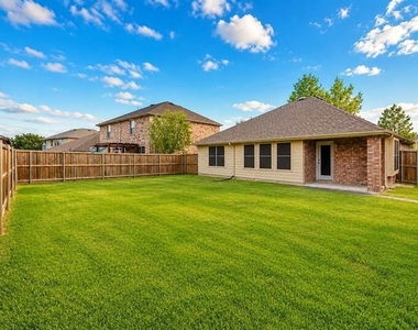 3705 Applewood Road - Photo Thumbnail 15