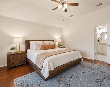 3705 Applewood Road - Photo Thumbnail 8
