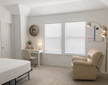1816 Purtis Creek Drive - Photo Thumbnail 8
