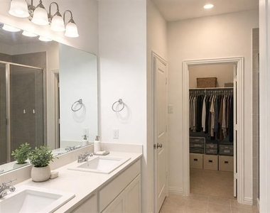 1816 Purtis Creek Drive - Photo Thumbnail 7