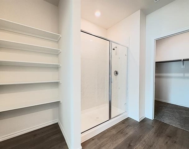 218 Alice Springs Lane - Photo Thumbnail 13