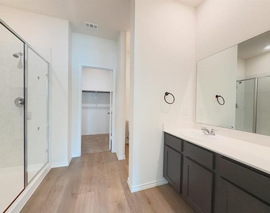 218 Alice Springs Lane - Photo Thumbnail 12