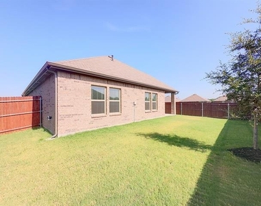 218 Alice Springs Lane - Photo Thumbnail 23