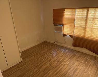 8556 Berkley Drive - Photo Thumbnail 3