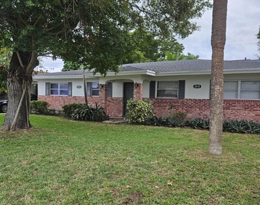 2010 Ne 33rd Street - Photo Thumbnail 1