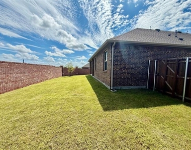 217 Beechwood Avenue - Photo Thumbnail 25