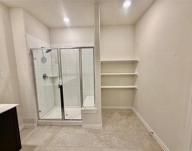 217 Beechwood Avenue - Photo Thumbnail 21