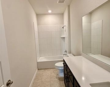 217 Beechwood Avenue - Photo Thumbnail 15