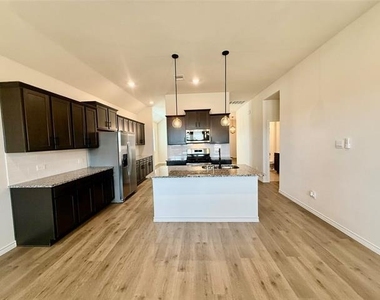 217 Beechwood Avenue - Photo Thumbnail 9