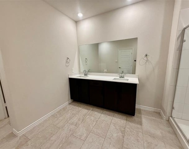 217 Beechwood Avenue - Photo Thumbnail 22
