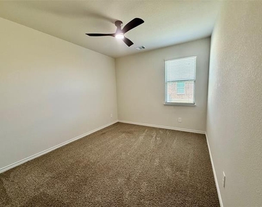 217 Beechwood Avenue - Photo Thumbnail 18