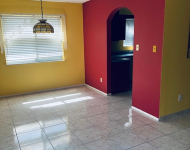 182 Ne Jettie Terrace - Photo Thumbnail 6