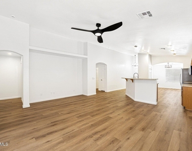1582 E Leaf Road - Photo Thumbnail 9