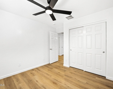 1582 E Leaf Road - Photo Thumbnail 20