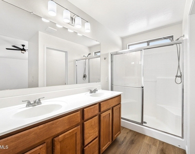 1582 E Leaf Road - Photo Thumbnail 13