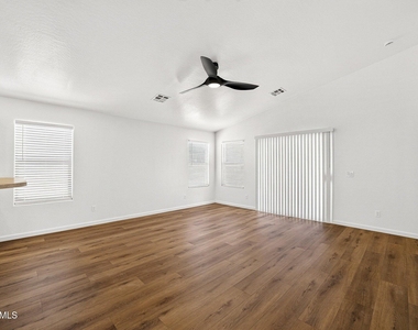 1582 E Leaf Road - Photo Thumbnail 10