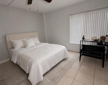 4168 Inverrary Drive - Photo Thumbnail 2