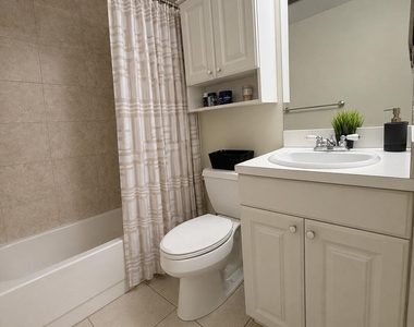 4168 Inverrary Drive - Photo Thumbnail 3