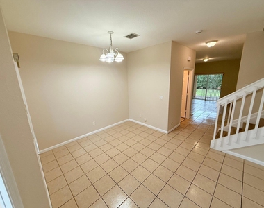 905 N Santa Catalina Circle - Photo Thumbnail 1