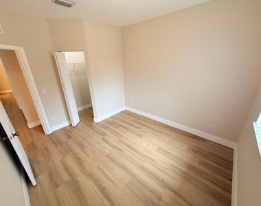 905 N Santa Catalina Circle - Photo Thumbnail 16