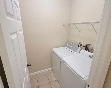 905 N Santa Catalina Circle - Photo Thumbnail 22