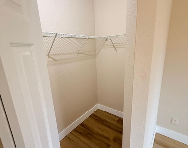905 N Santa Catalina Circle - Photo Thumbnail 15