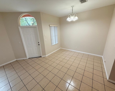 905 N Santa Catalina Circle - Photo Thumbnail 3