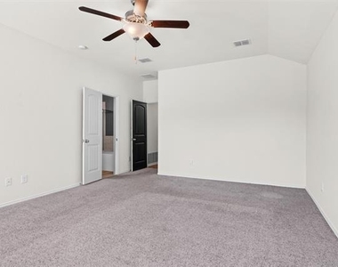 1525 Alamandine Avenue - Photo Thumbnail 11