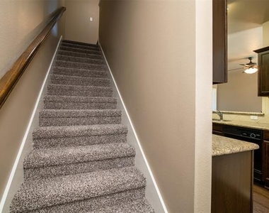 1430 Piedmont Drive - Photo Thumbnail 10