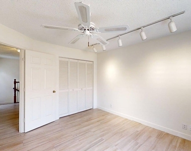 23330 La Vida Way - Photo Thumbnail 24