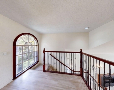 23330 La Vida Way - Photo Thumbnail 15