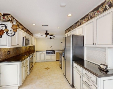 23330 La Vida Way - Photo Thumbnail 10