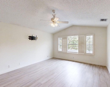 23330 La Vida Way - Photo Thumbnail 19