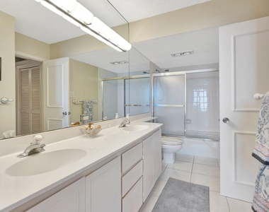 5380 N Ocean Drive - Photo Thumbnail 22