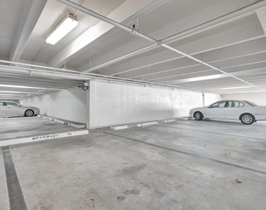 5380 N Ocean Drive - Photo Thumbnail 32