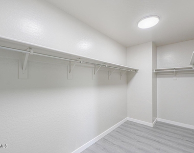 4722 S 238th Lane - Photo Thumbnail 22