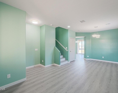 4722 S 238th Lane - Photo Thumbnail 18