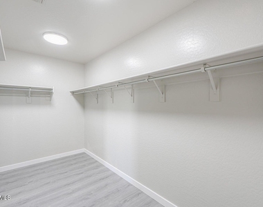 4722 S 238th Lane - Photo Thumbnail 21