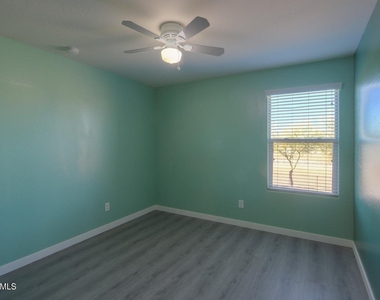 4722 S 238th Lane - Photo Thumbnail 13