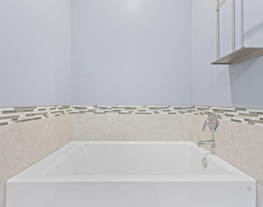 681 Sw Millard Drive - Photo Thumbnail 27