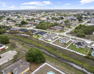 681 Sw Millard Drive - Photo Thumbnail 67