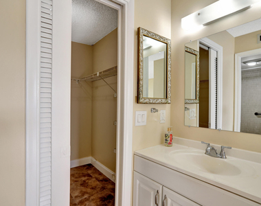 3 Royal Palm Way - Photo Thumbnail 17