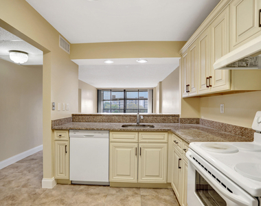 3 Royal Palm Way - Photo Thumbnail 5