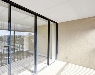 3 Royal Palm Way - Photo Thumbnail 27