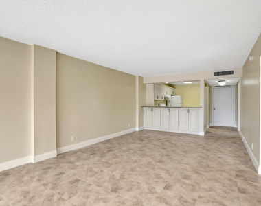 3 Royal Palm Way - Photo Thumbnail 14