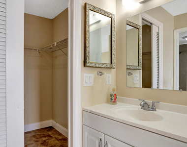 3 Royal Palm Way - Photo Thumbnail 18
