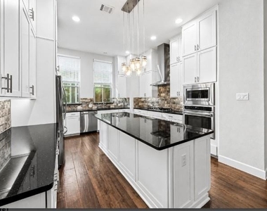 1367 Branchwood Place - Photo Thumbnail 13